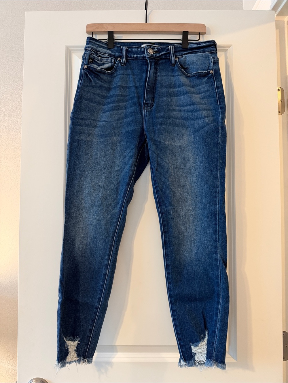 KanCan Indigo Cropped Ankle Jeans with Raw Hem